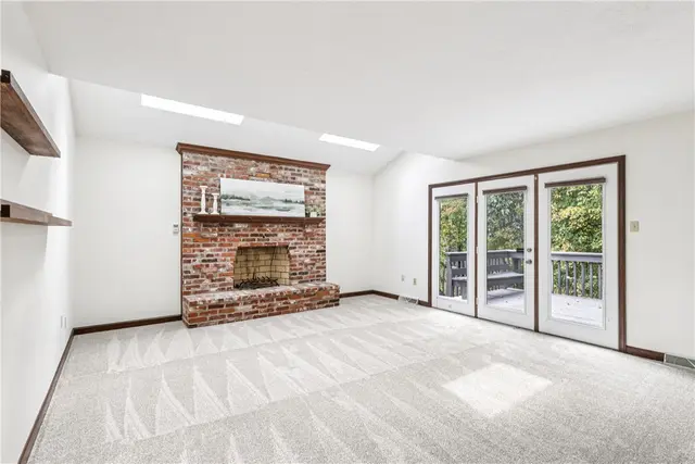 2561 Barnwood gallery image 30