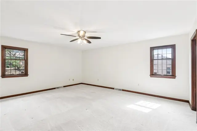 2561 Barnwood gallery image 35