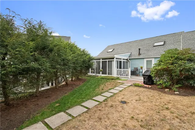 2569 Pheasant Run B gallery image 7