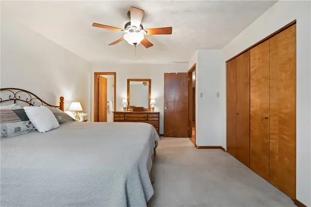 2569 Pheasant Run B gallery image 10