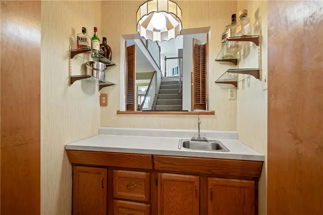 2569 Pheasant Run B gallery image 13