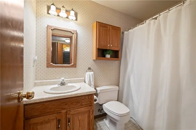 2569 Pheasant Run B gallery image 28