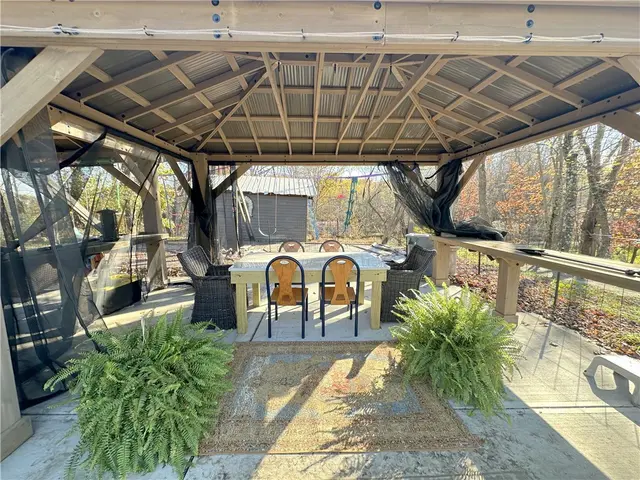 257 Stoup Road gallery image 10
