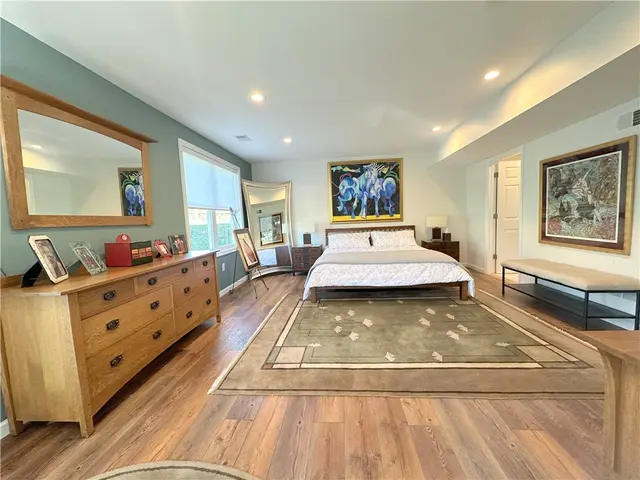 257 Stoup Road gallery image 22