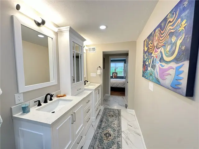 257 Stoup Road gallery image 27