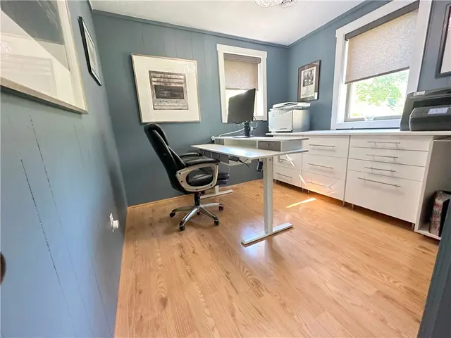 257 Stoup Road gallery image 29