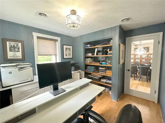 257 Stoup Road gallery image 30