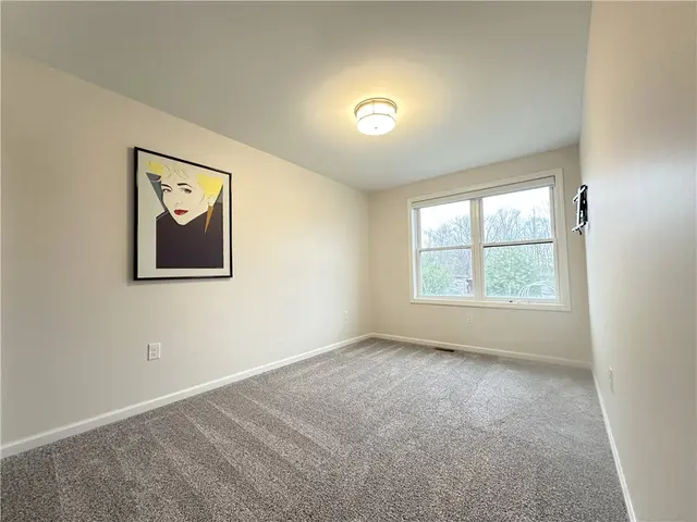 257 Stoup Road gallery image 43