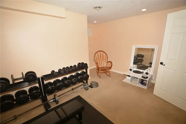 2576 Wexford Run Rd gallery image 2