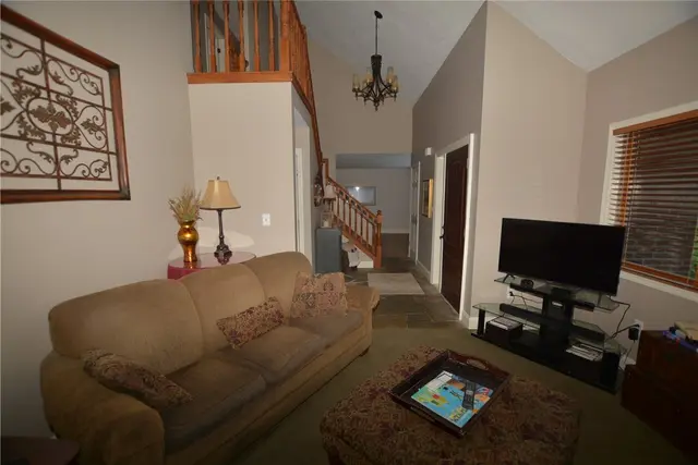 2576 Wexford Run Rd gallery image 35