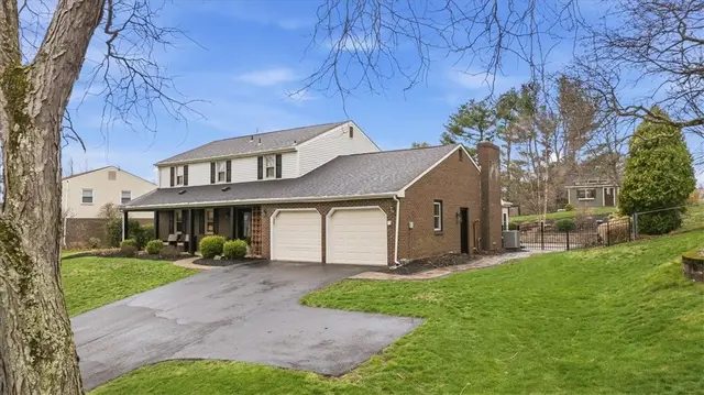 2579 Matterhorn Dr gallery image 2
