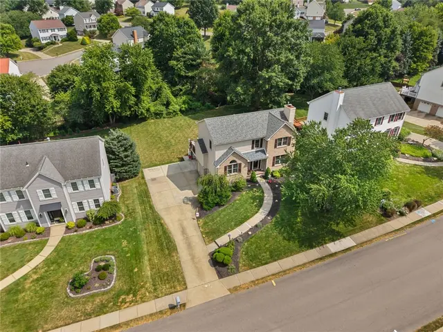 258 Cumberland Drive gallery image 49
