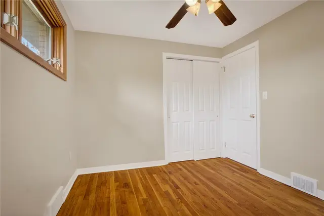 258 Hillcrest Cir gallery image 4