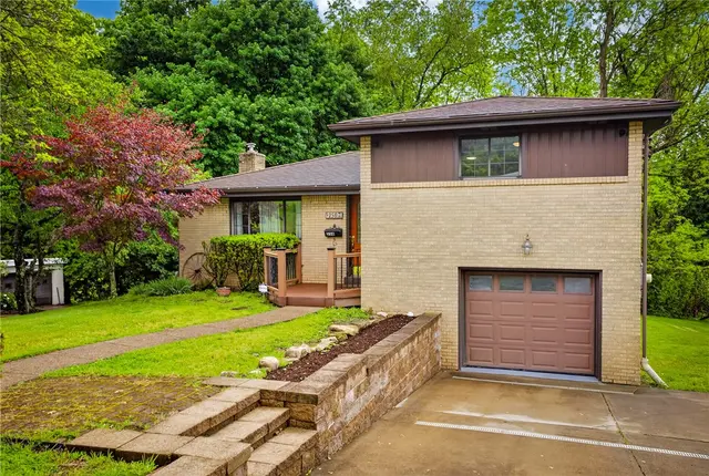 258 Hillcrest Cir gallery image 12