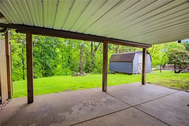 258 Hillcrest Cir gallery image 21