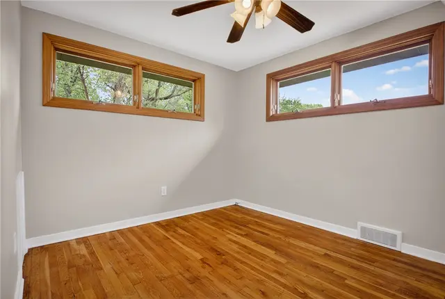 258 Hillcrest Cir gallery image 27