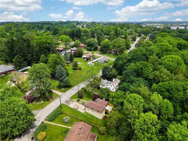 258 Hillcrest Cir gallery image 31