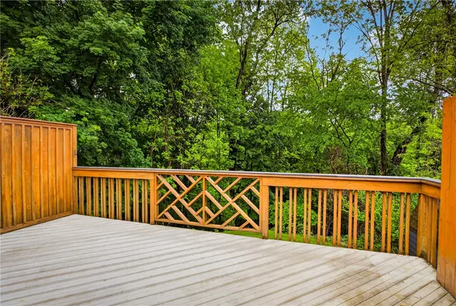 258 Hillcrest Cir gallery image 40