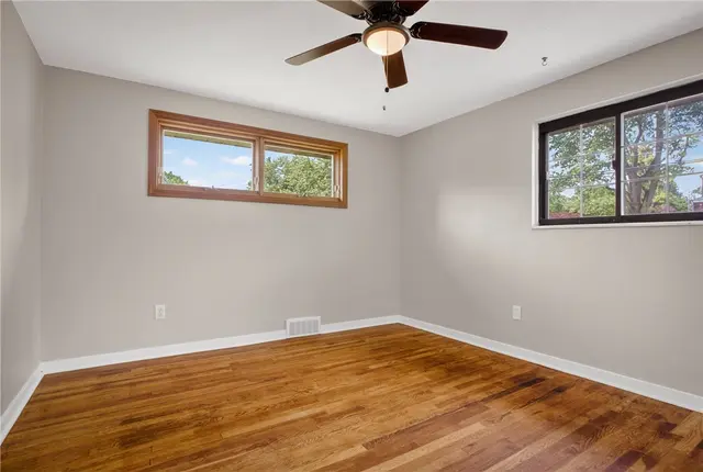 258 Hillcrest Cir gallery image 43