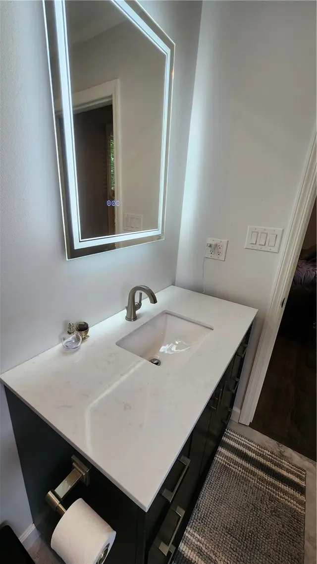 2583 Richard Rd gallery image 16