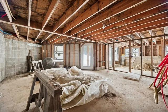 2588 Elgro Rd gallery image 3