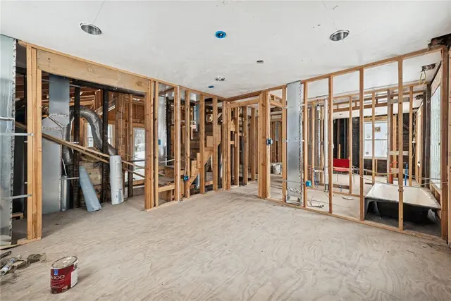 2588 Elgro Rd gallery image 10