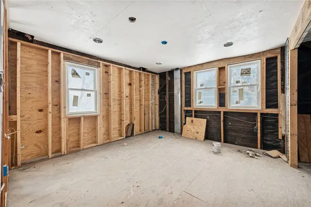 2588 Elgro Rd gallery image 11