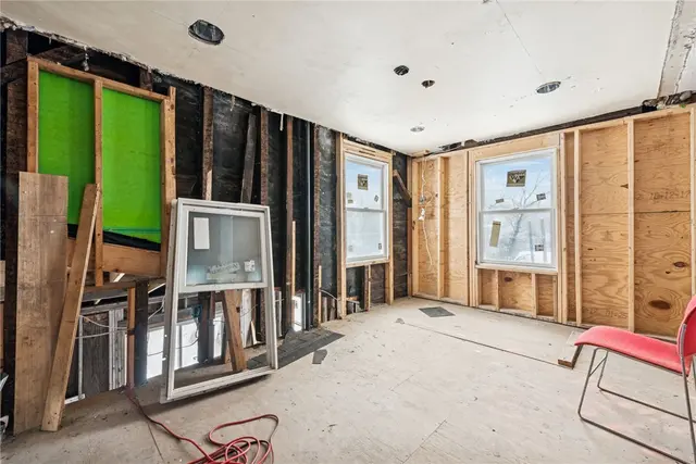 2588 Elgro Rd gallery image 13