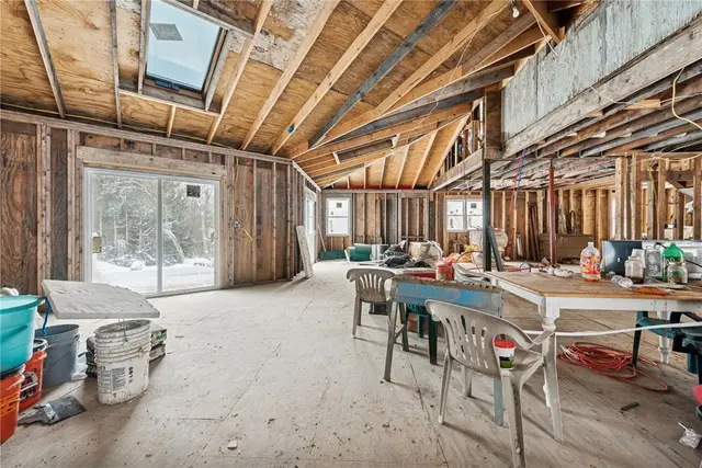 2588 Elgro Rd gallery image 14