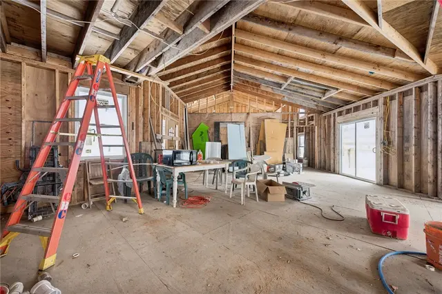 2588 Elgro Rd gallery image 16