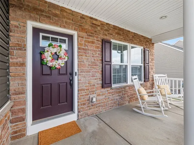 260 Buckingham Dr gallery image 3