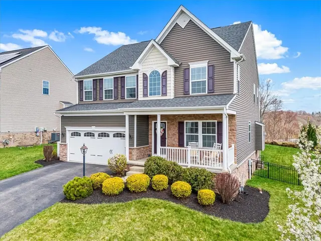 260 Buckingham Dr gallery image 4