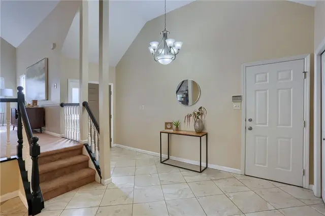 2602 Hunters Point Ct N gallery image 3