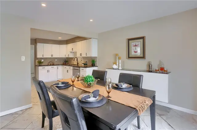2602 Hunters Point Ct N gallery image 11