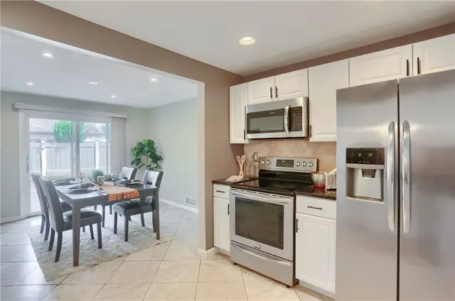 2602 Hunters Point Ct N gallery image 15