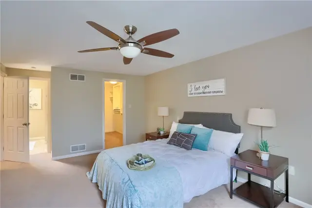 2602 Hunters Point Ct N gallery image 23