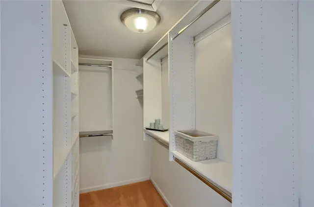 2602 Hunters Point Ct N gallery image 27