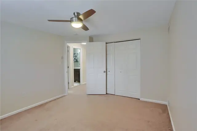 2602 Hunters Point Ct N gallery image 30
