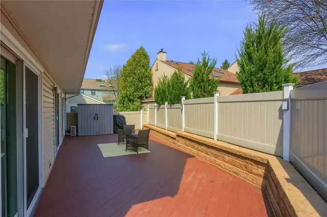 2602 Hunters Point Ct N gallery image 32