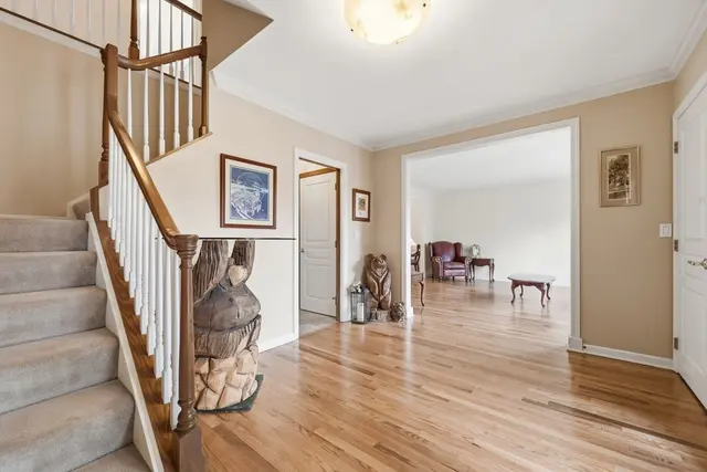 2608 Carriage House Drive gallery image 3