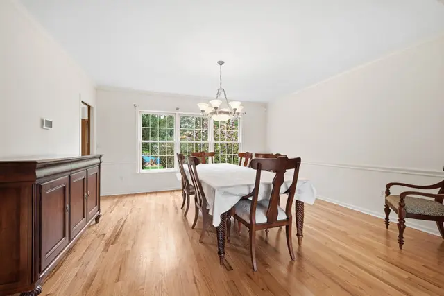 2608 Carriage House Drive gallery image 4