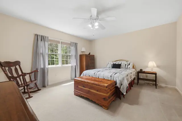 2608 Carriage House Drive gallery image 39