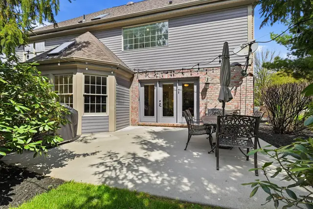 2608 Carriage House Drive gallery image 45