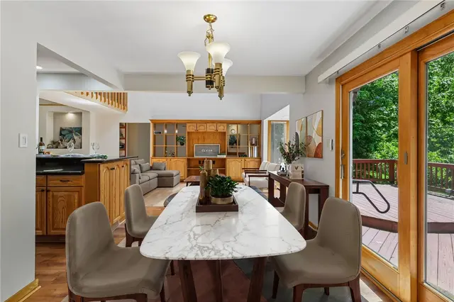 2621 Hunters Point Dr gallery image 27