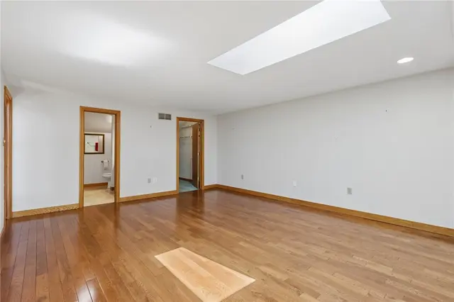 2621 Hunters Point Dr gallery image 33