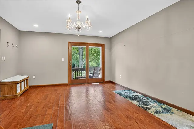 2621 Lansdale Dr gallery image 26