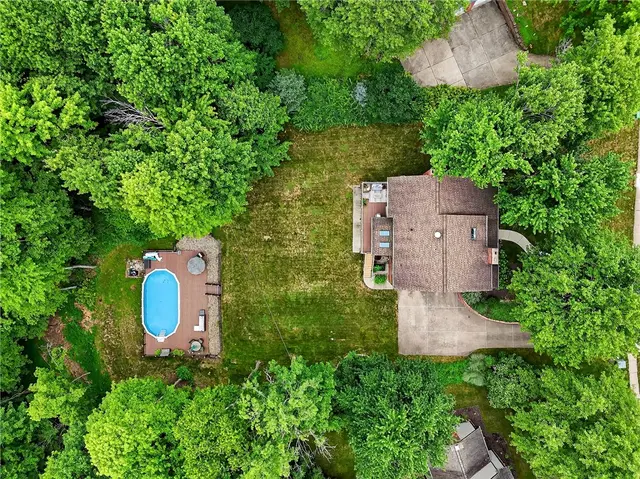 2621 Lansdale Dr gallery image 27