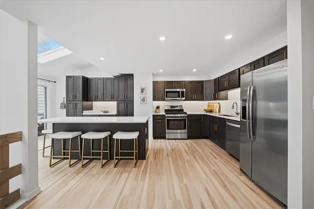 2631 Hunters Point Dr gallery image 4
