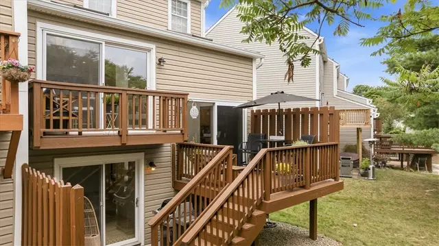 2631 Hunters Point Dr gallery image 10