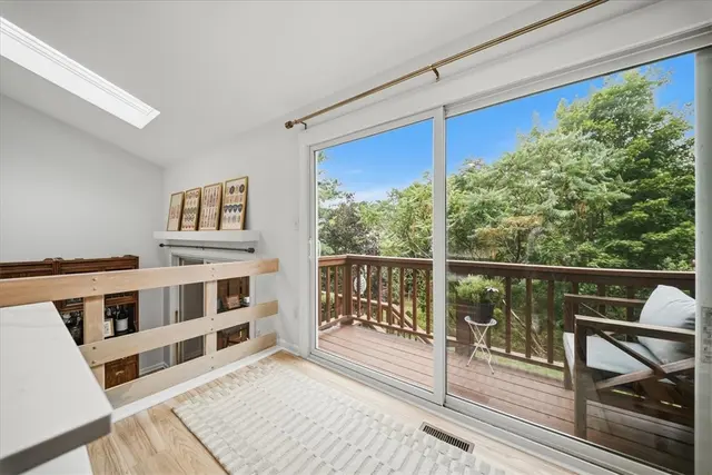 2631 Hunters Point Dr gallery image 18